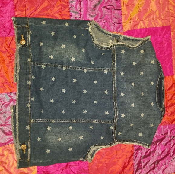 Vest - Picture 6 of 7